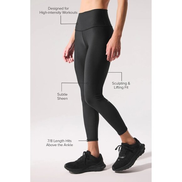 ALO Yoga High-Waist Airlift 7/8 Leggings in Black - Picture 3 of 6